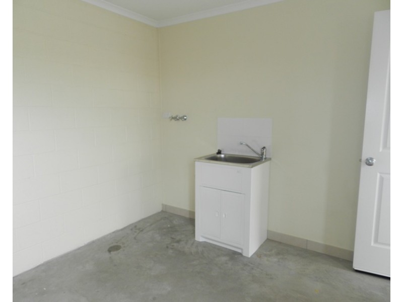 2/17 Wickes Street, New Auckland QLD 4680
