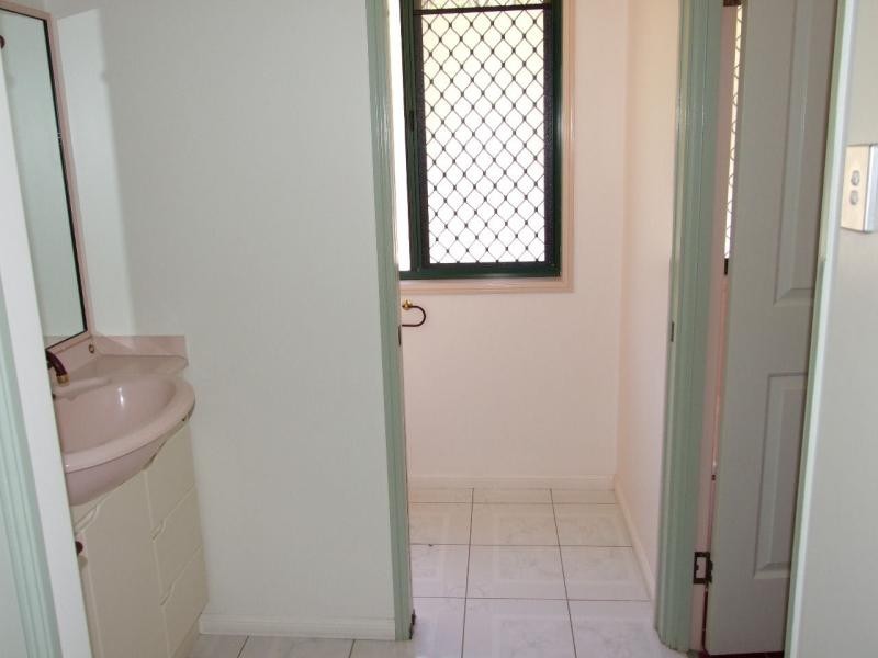 20 Mounter Street, Boyne Island QLD 4680