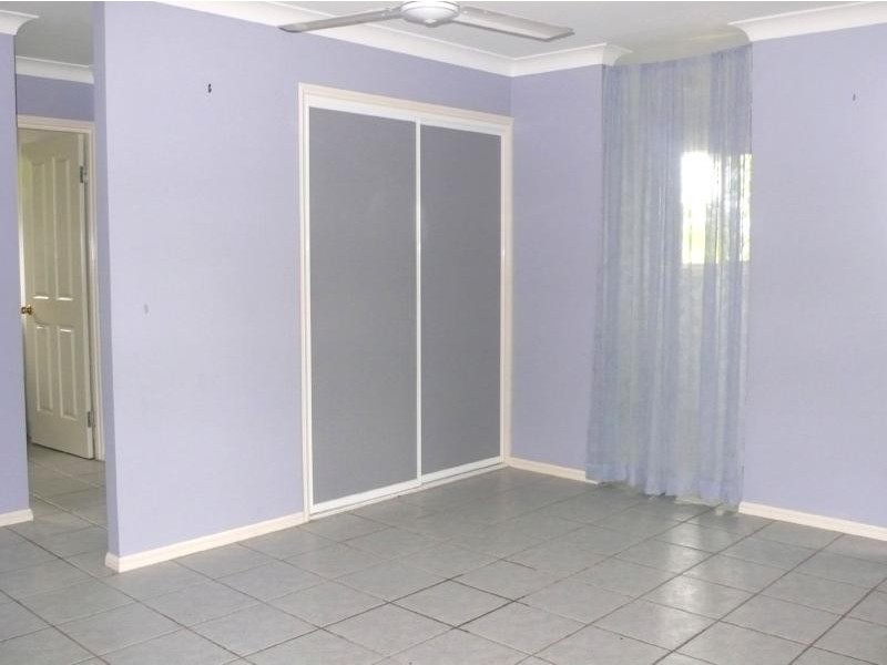 25 Ellington Street, New Auckland QLD 4680