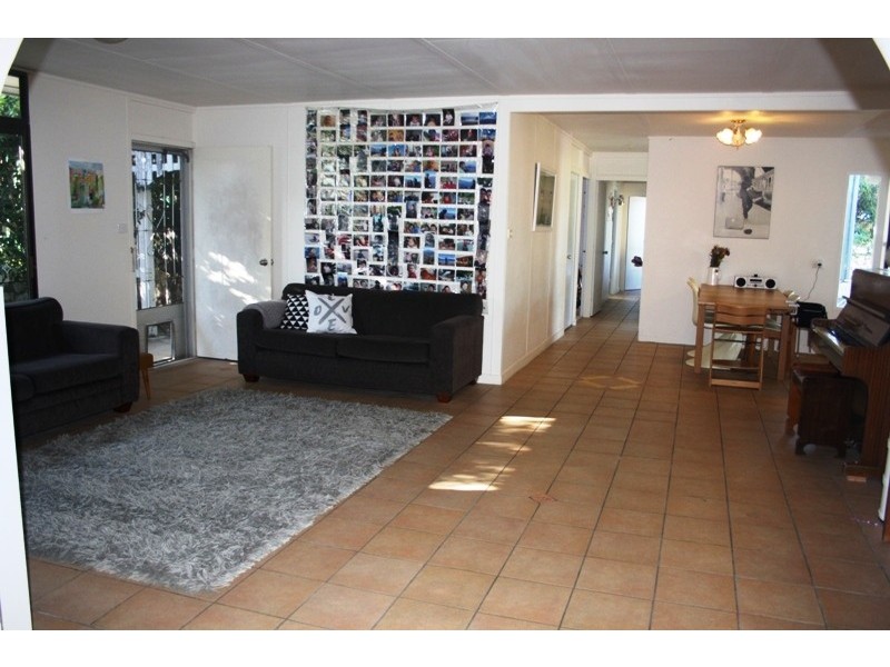 28 Booth Avenue, Tannum Sands QLD 4680