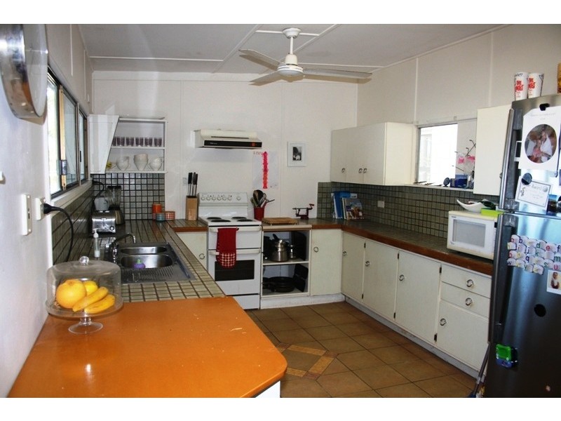 28 Booth Avenue, Tannum Sands QLD 4680