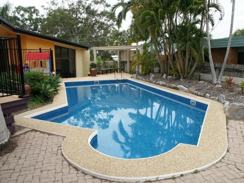 1 Richard Street, Boyne Island QLD 4680