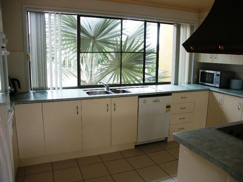1 Richard Street, Boyne Island QLD 4680
