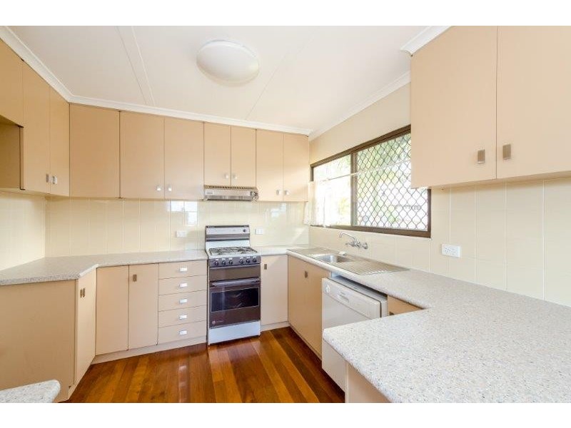 56 Beak Street, New Auckland QLD 4680