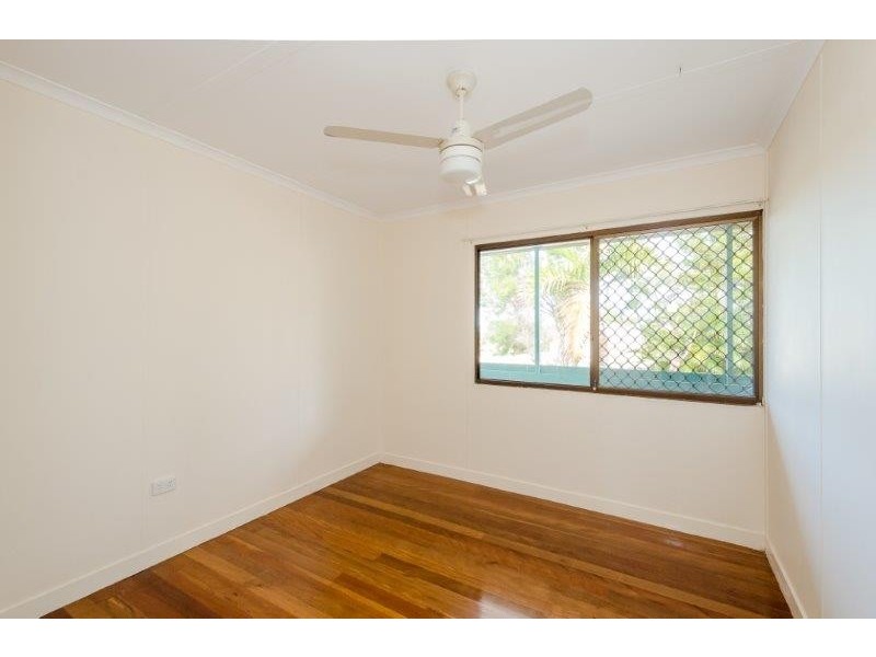 56 Beak Street, New Auckland QLD 4680