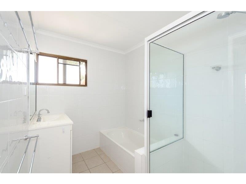 56 Beak Street, New Auckland QLD 4680