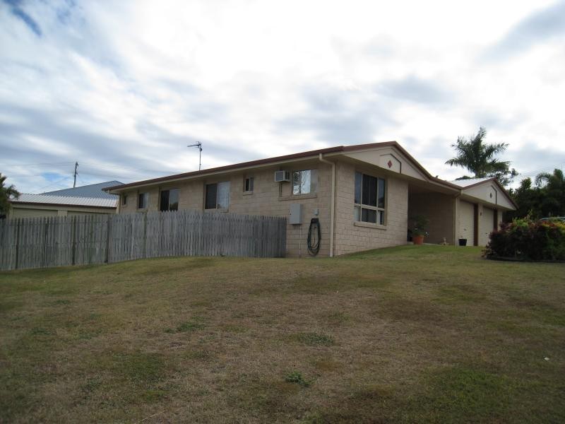 17 Douglas Street, Tannum Sands QLD 4680