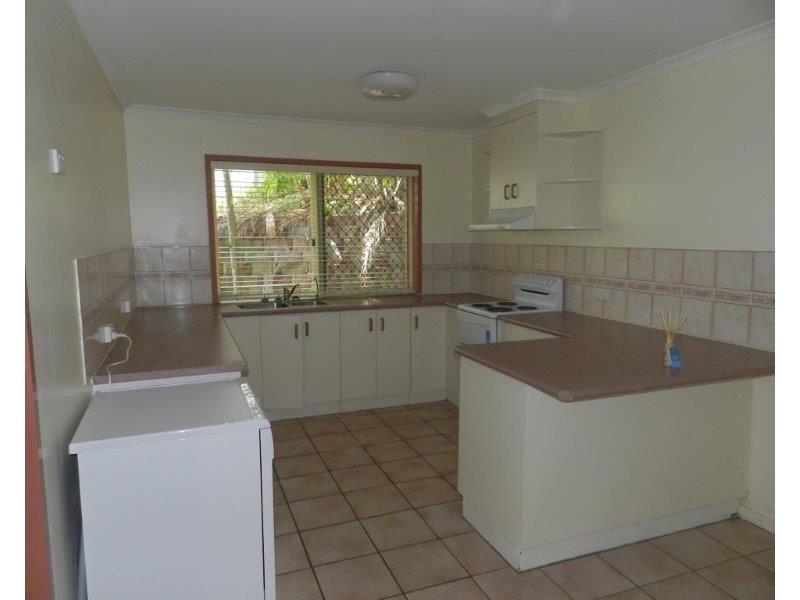 33 Allunga Drive, Glen Eden QLD 4680