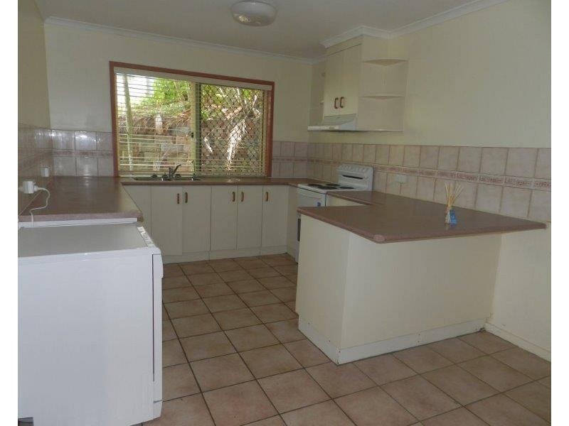 33 Allunga Drive, Glen Eden QLD 4680