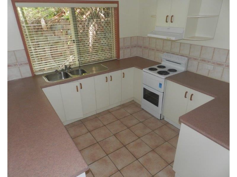 33 Allunga Drive, Glen Eden QLD 4680