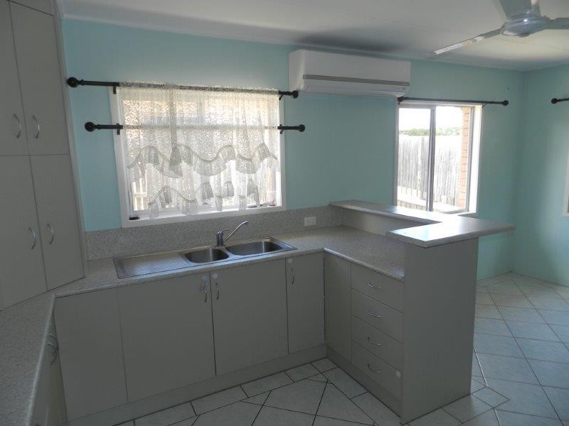 13 McGinlay Street, Clinton QLD 4680