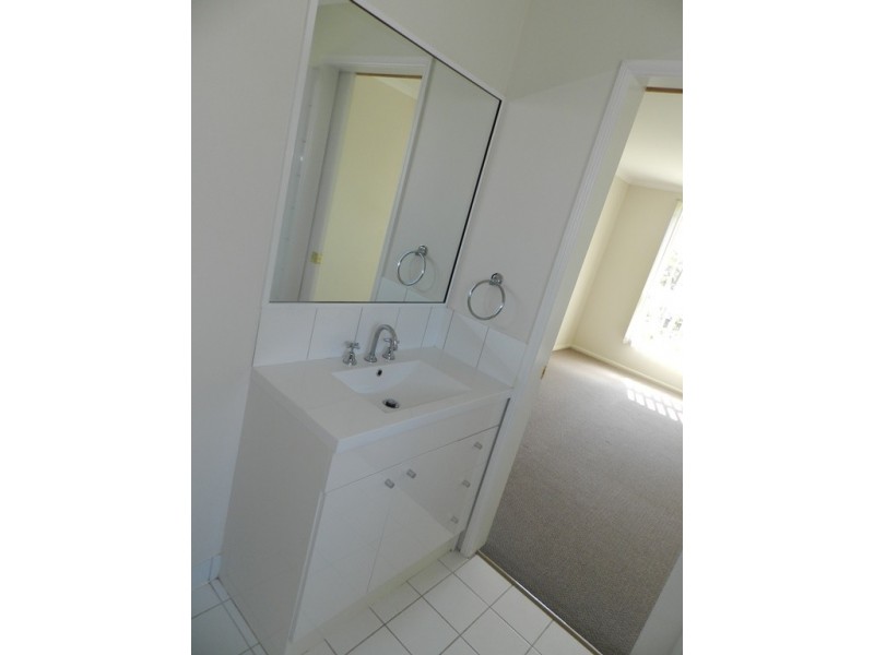 35 Clarance Drive, New Auckland QLD 4680
