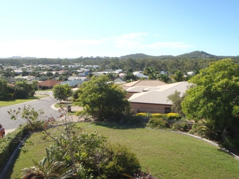 23 SANDRINGHAM CLOSE, Telina QLD 4680