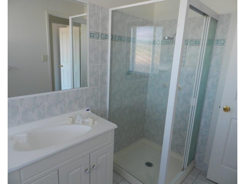 7 Montrose Place, New Auckland QLD 4680