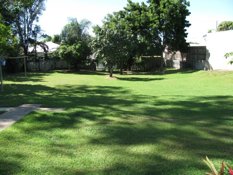 176 Oaka Street, Gladstone QLD 4680