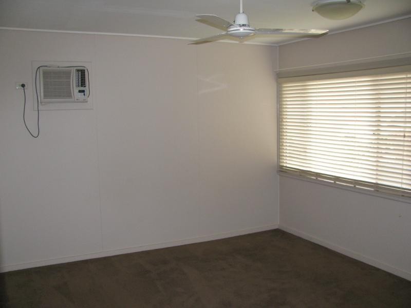 176 Oaka Street, Gladstone QLD 4680