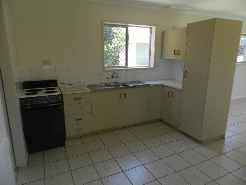 Unit 2/131 Toolooa Street, South Gladstone QLD 4680