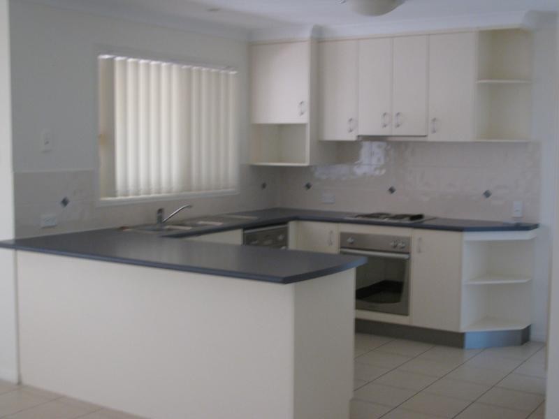 16 Reinaerhoff Crescent, Gladstone QLD 4680