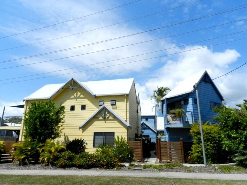 unit 1 – 9  Orana Avenue, Boyne Island QLD 4680