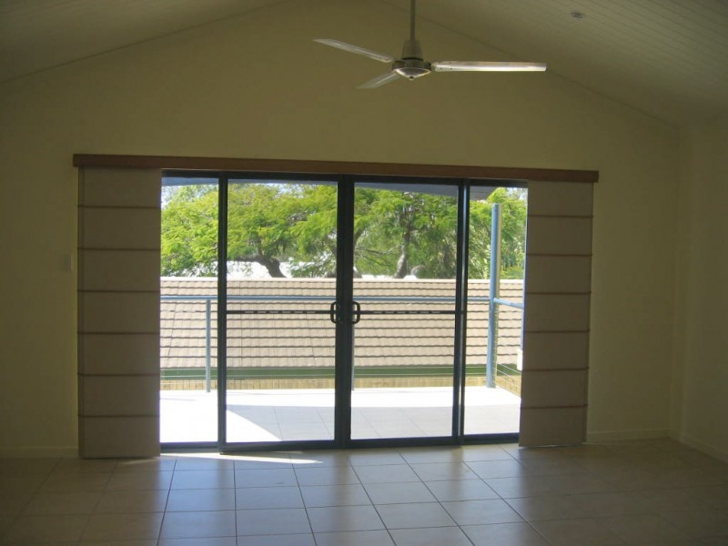 unit 1 – 9  Orana Avenue, Boyne Island QLD 4680