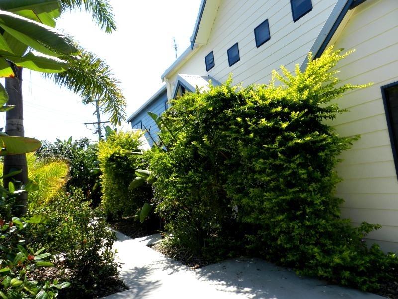unit 1 – 9  Orana Avenue, Boyne Island QLD 4680