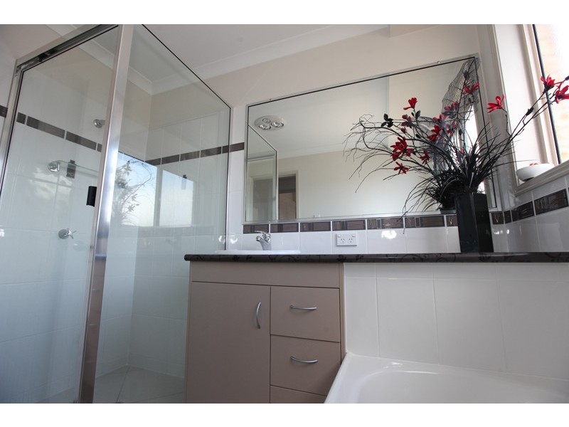 50 Bauhinia Street, Boyne Island QLD 4680