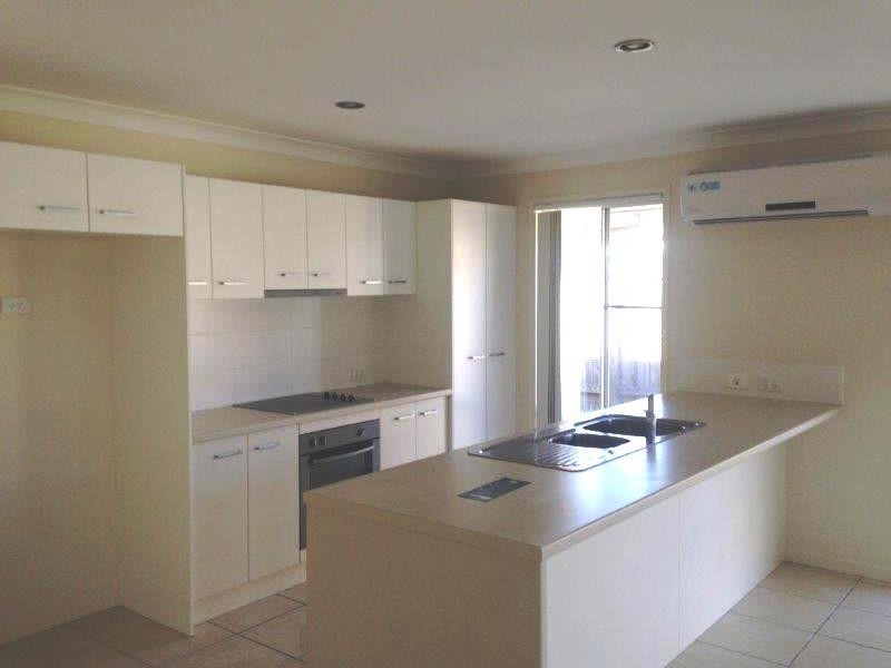 16 Daintree Blvd, New Auckland QLD 4680