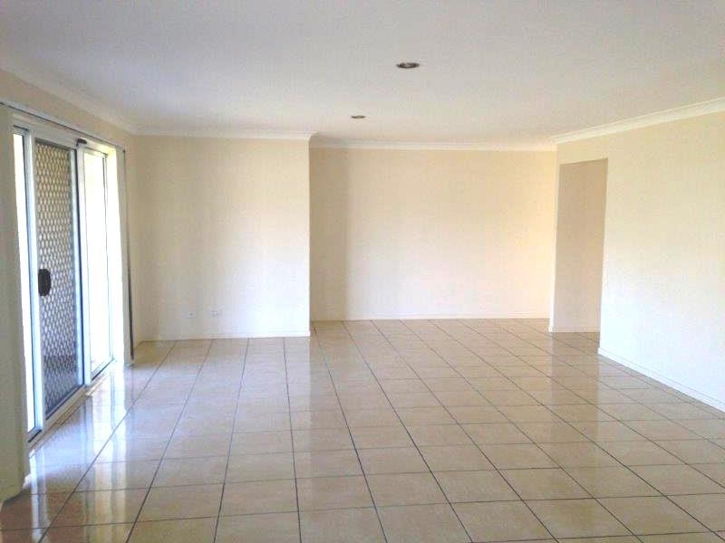 16 Daintree Blvd, New Auckland QLD 4680