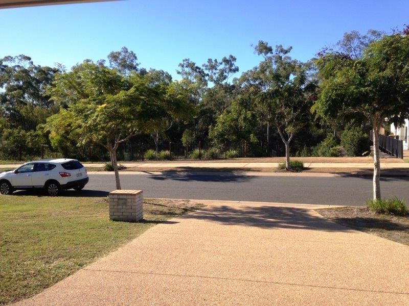 16 Daintree Blvd, New Auckland QLD 4680