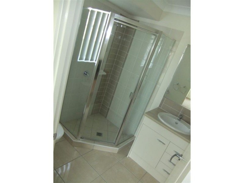 16 Daintree Blvd, New Auckland QLD 4680