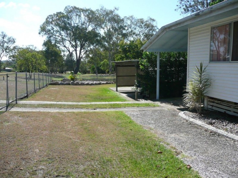 15 Wilkins Street, West Gladstone QLD 4680