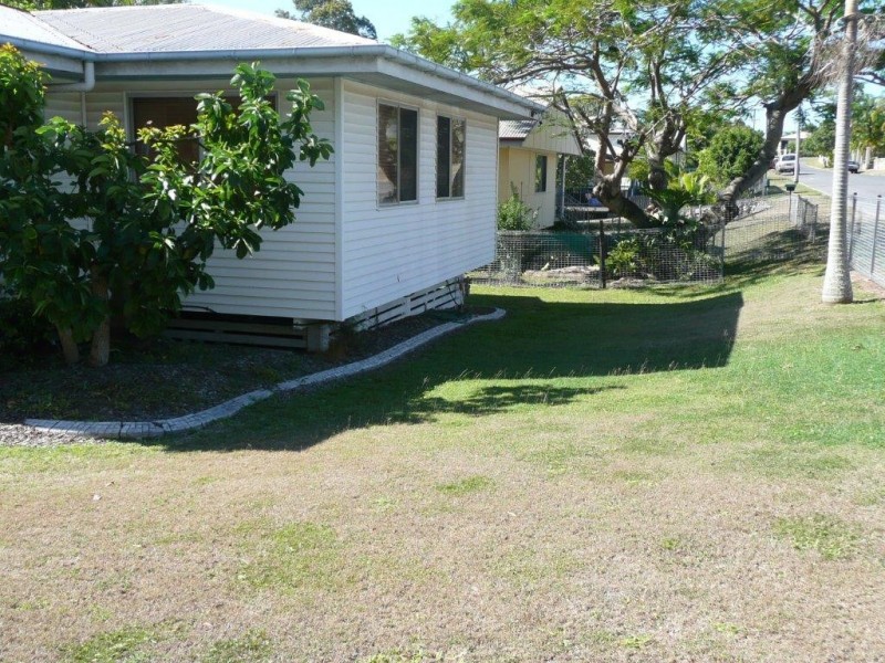 15 Wilkins Street, West Gladstone QLD 4680