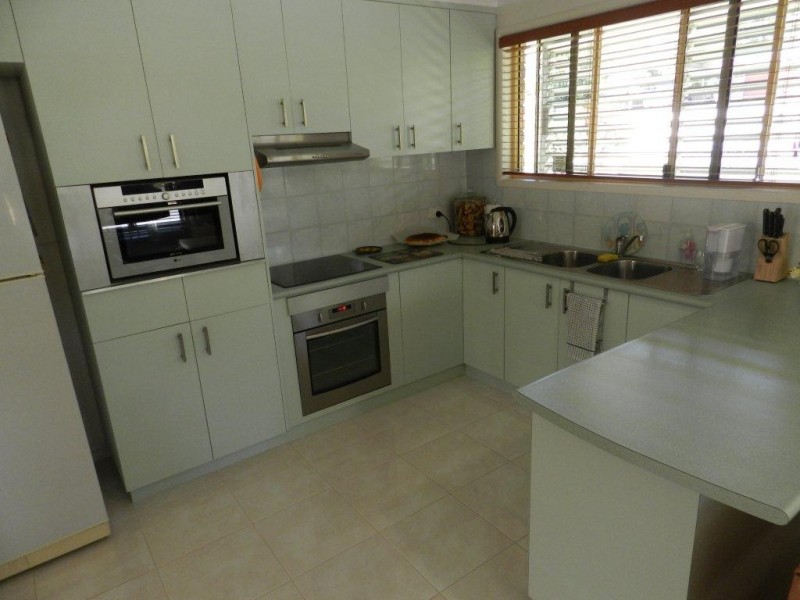 158 J Hickey Avenue, New Auckland QLD 4680