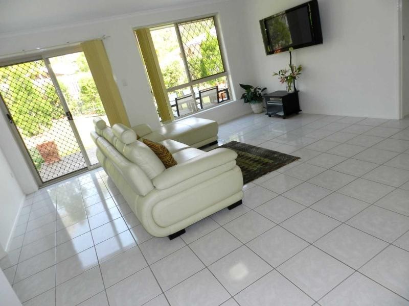 6 Lagoon Crt, Gladstone QLD 4680