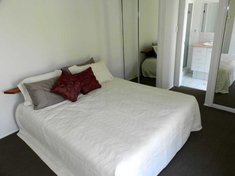6 Lagoon Crt, Gladstone QLD 4680
