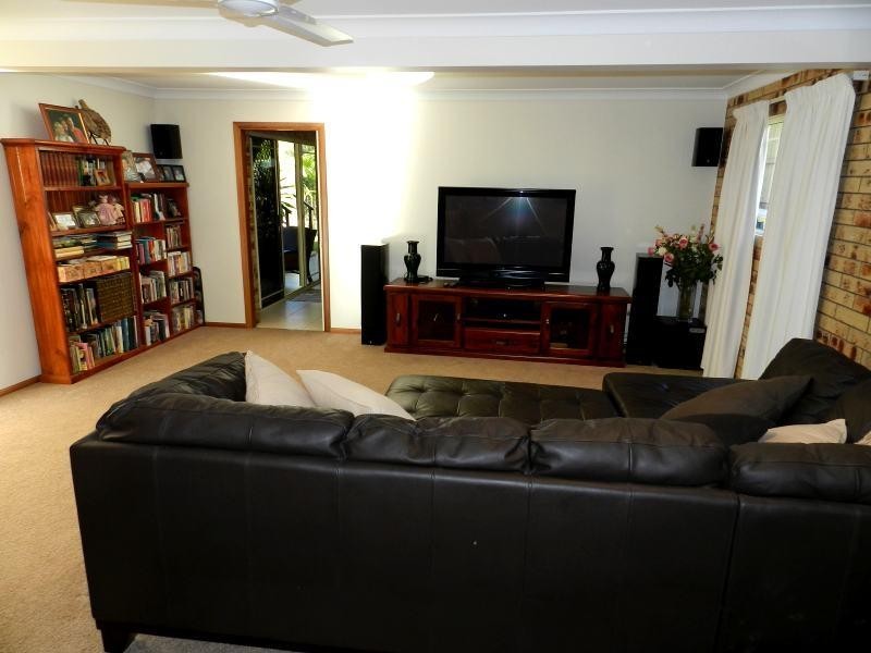2 Pine Avenue, Gladstone QLD 4680