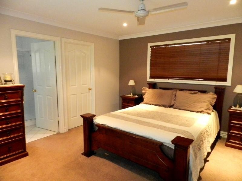 2 Pine Avenue, Gladstone QLD 4680