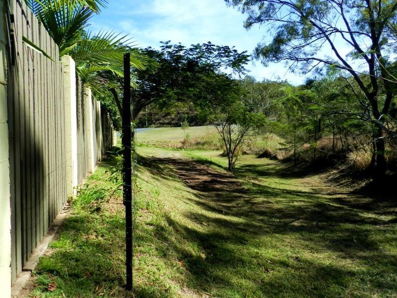 2 Pine Avenue, Gladstone QLD 4680