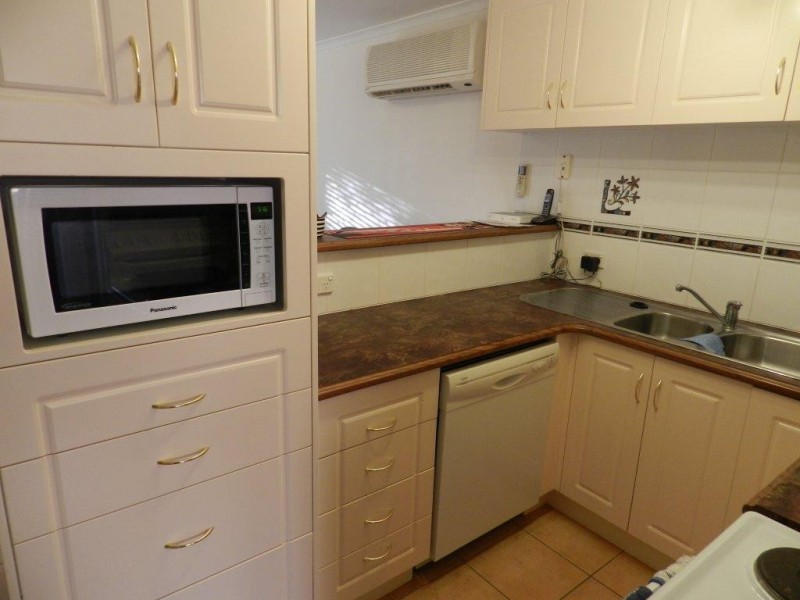 4/40 Marten Street, South Gladstone QLD 4680