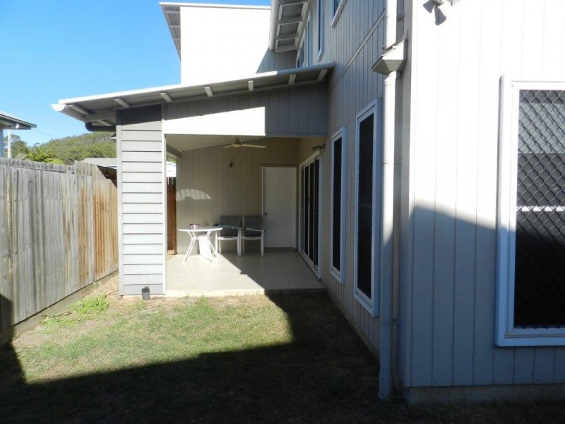 2/230 Auckland Street, South Gladstone QLD 4680