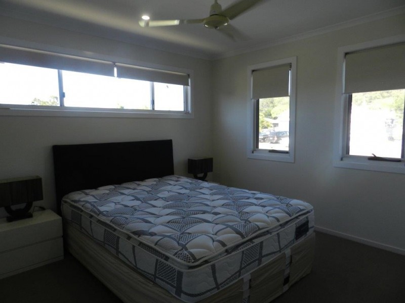 2/230 Auckland Street, South Gladstone QLD 4680