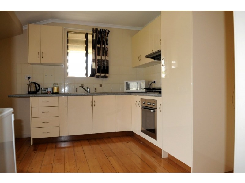 35 Roseberry Street, Gladstone QLD 4680
