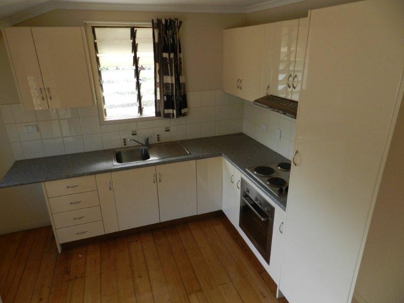35 Roseberry Street, Gladstone QLD 4680
