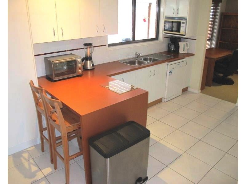 6 Lauren Court, South Gladstone QLD 4680