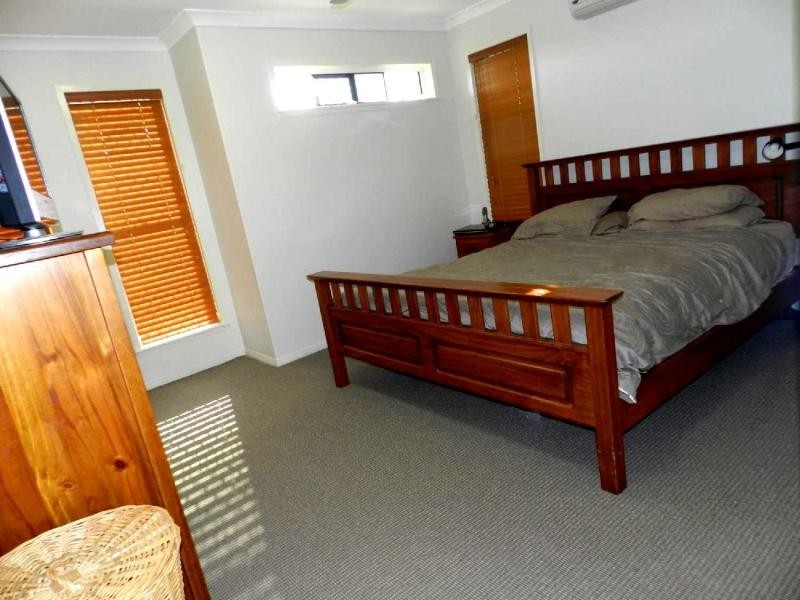 100 Penda Avenue, New Auckland QLD 4680