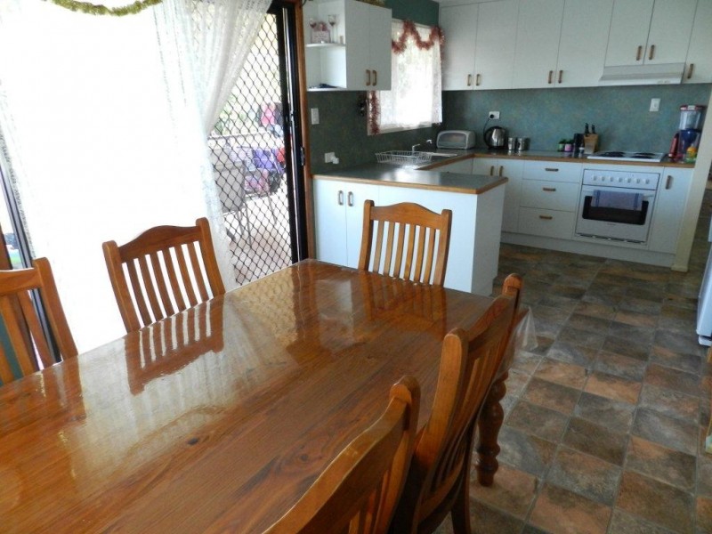 6 Berrigan Court, Gladstone QLD 4680