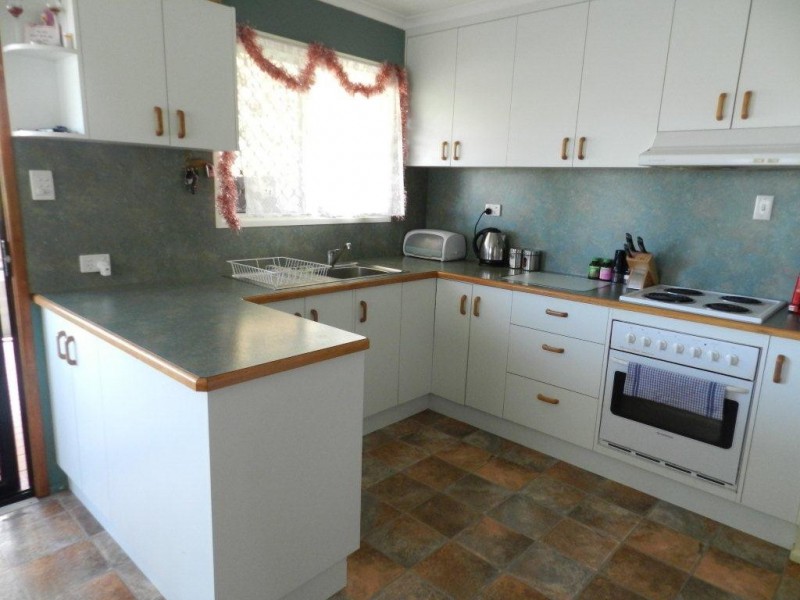 6 Berrigan Court, Gladstone QLD 4680