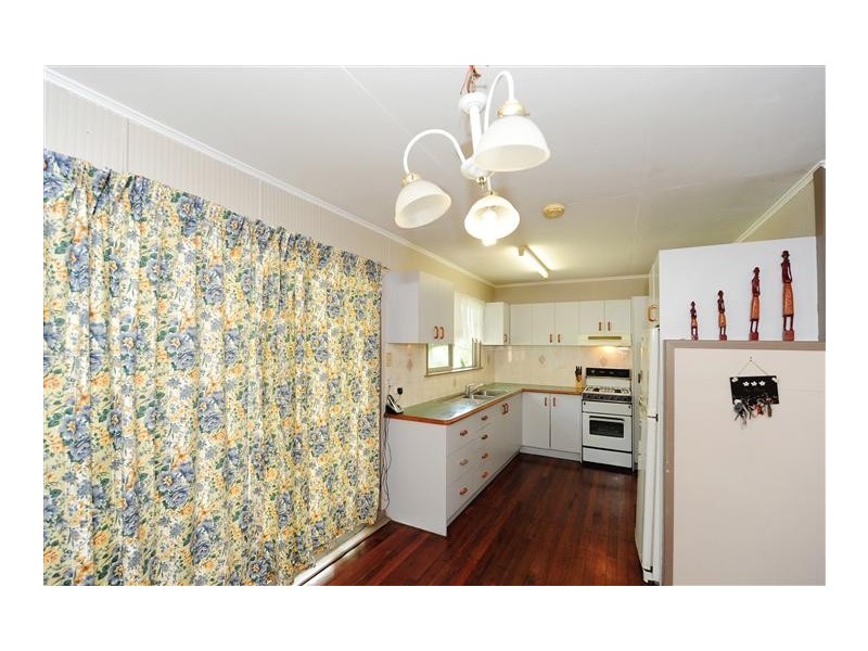 11 Larsen Street, Gladstone QLD 4680