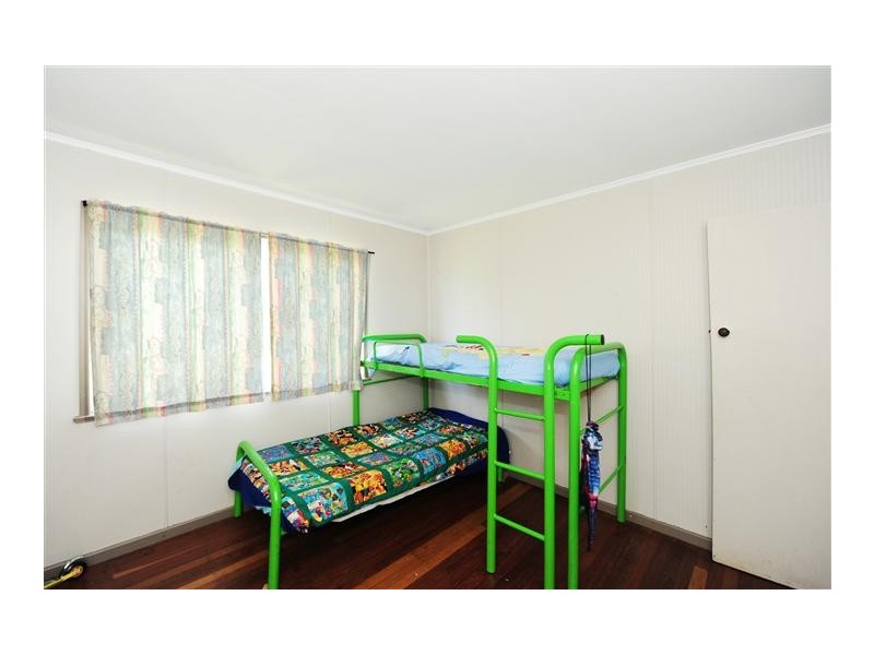 11 Larsen Street, Gladstone QLD 4680