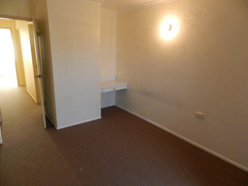 2/4 Elizabeth Street, Tannum Sands QLD 4680